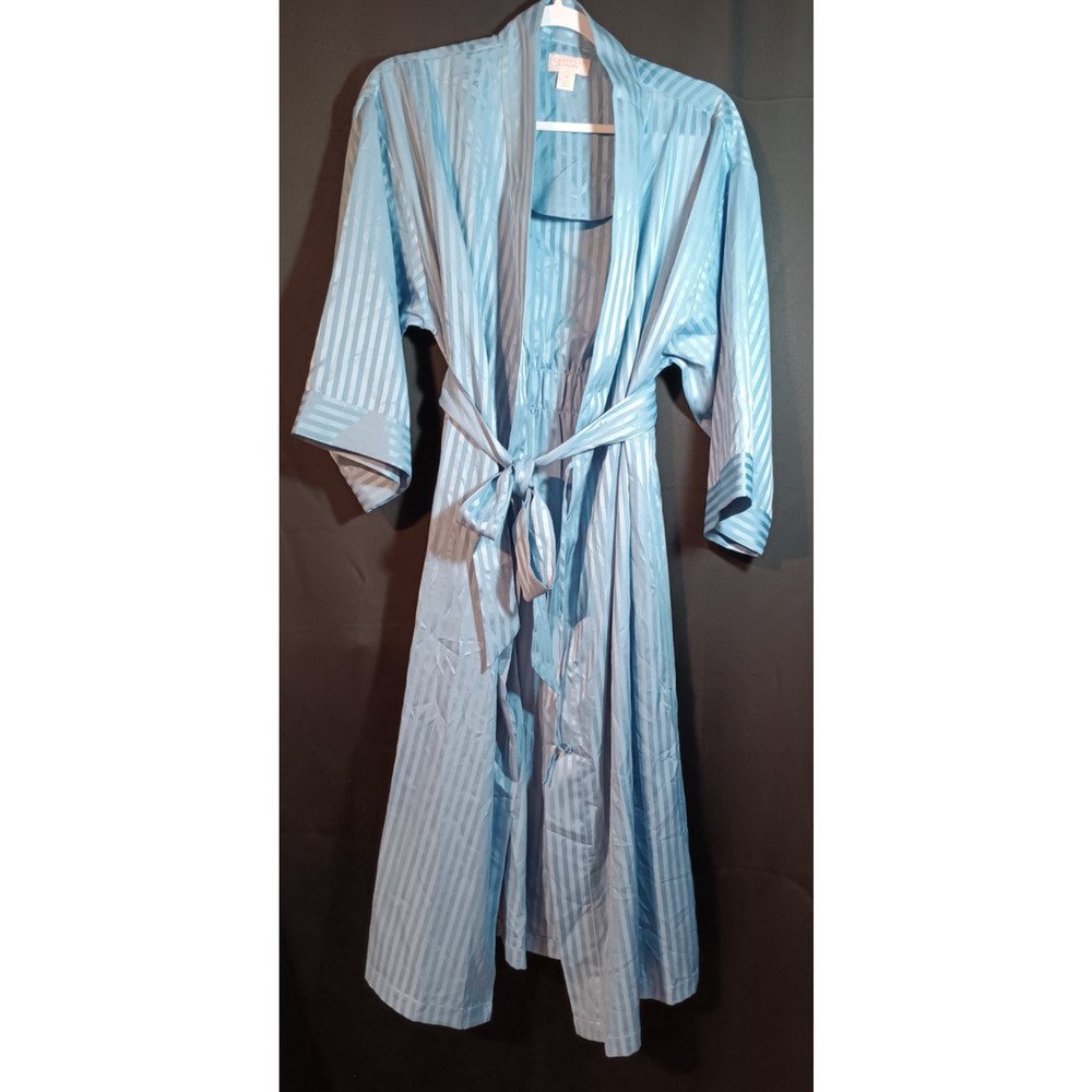 Cabernet Sleepwear Robe Women’s Medium Light Blue Stripe Silky Feel Belted VTG